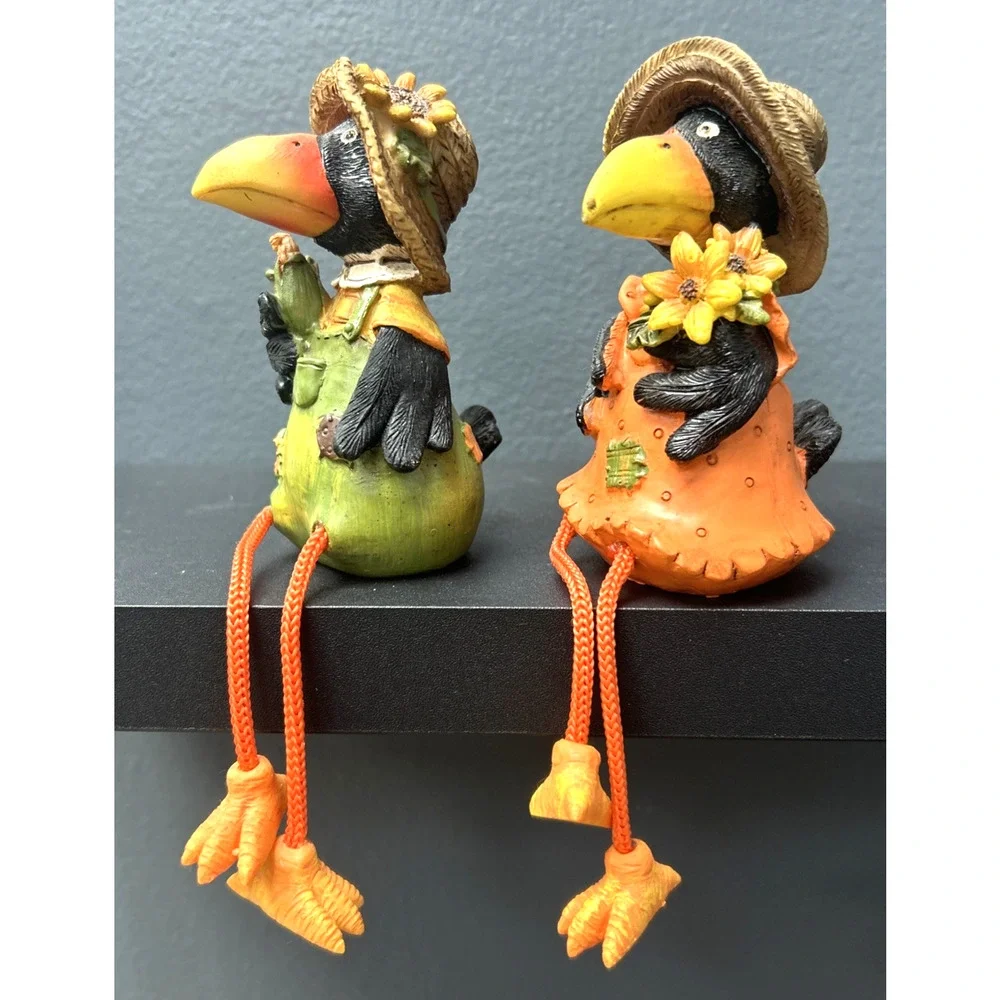 Vintage Crow Shelf Sitters Country Folk Art Figurine Pair Straw Hat Flowers Corn